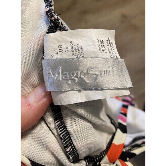 Magic Suit 1-Piece Slimming Pink Red Black  Minimizer Built-in Bra Size 8 - Picture 6 of 7